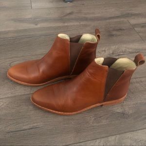 Nisolo Chelsea Boot in brown